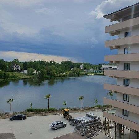 Apartament Castelul Bran Râmnicu Vâlcea エクステリア 写真