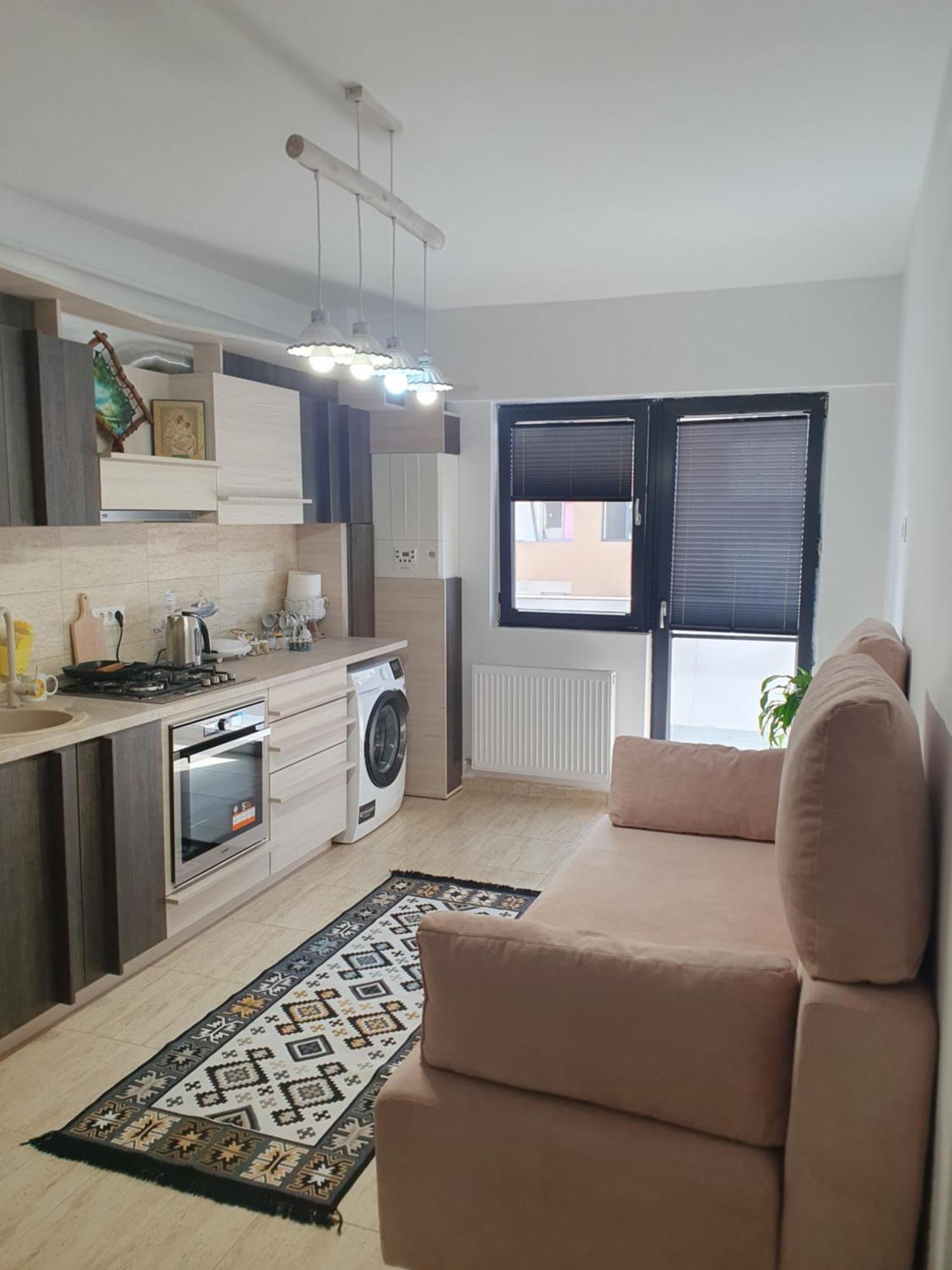 Apartament Castelul Bran Râmnicu Vâlcea エクステリア 写真