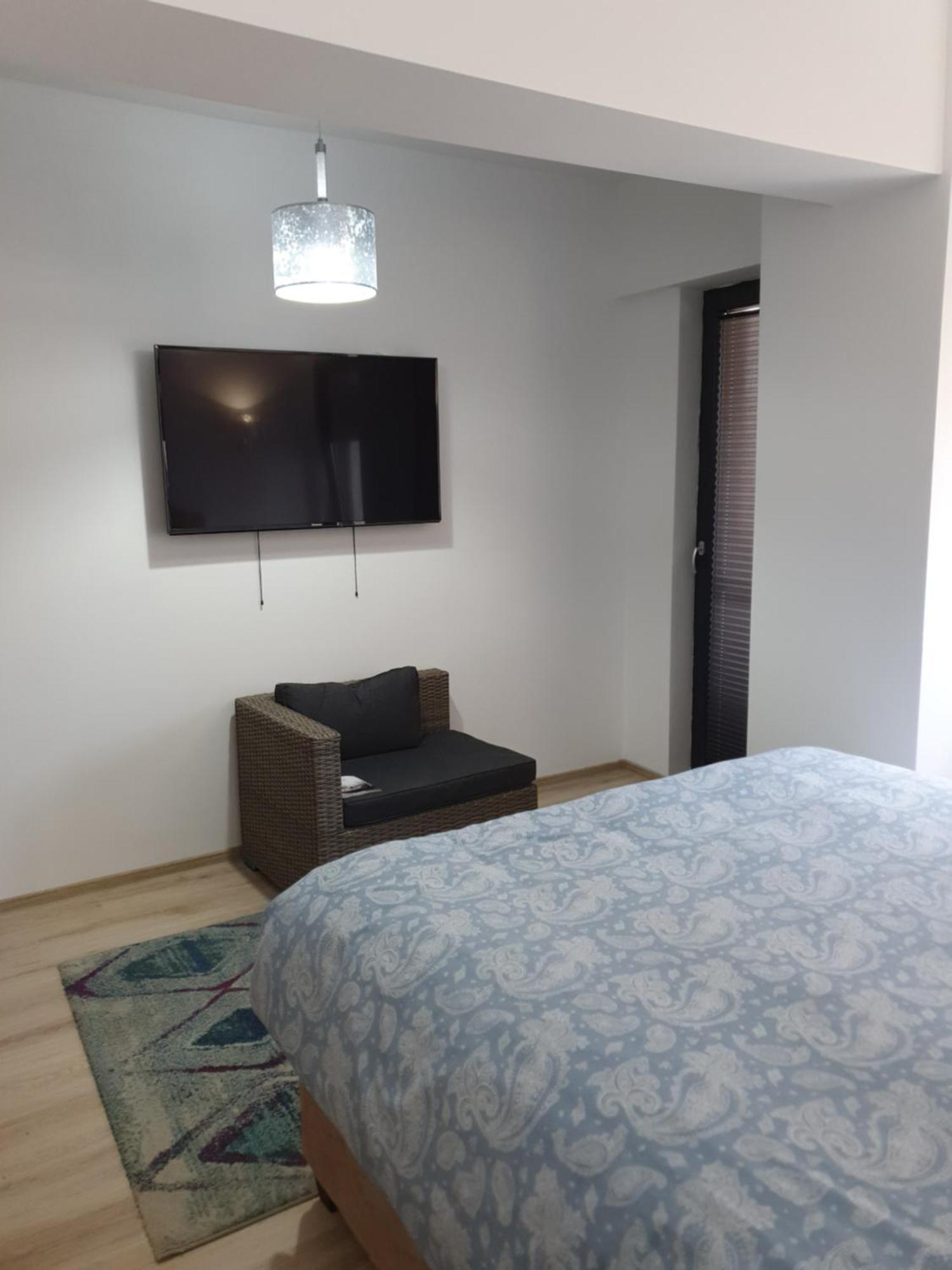 Apartament Castelul Bran Râmnicu Vâlcea エクステリア 写真