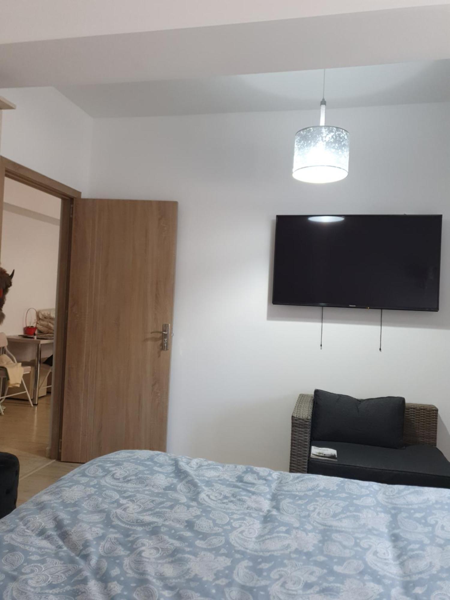 Apartament Castelul Bran Râmnicu Vâlcea エクステリア 写真