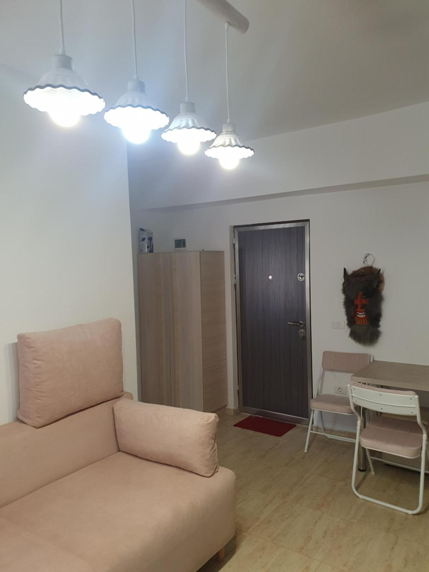 Apartament Castelul Bran Râmnicu Vâlcea エクステリア 写真