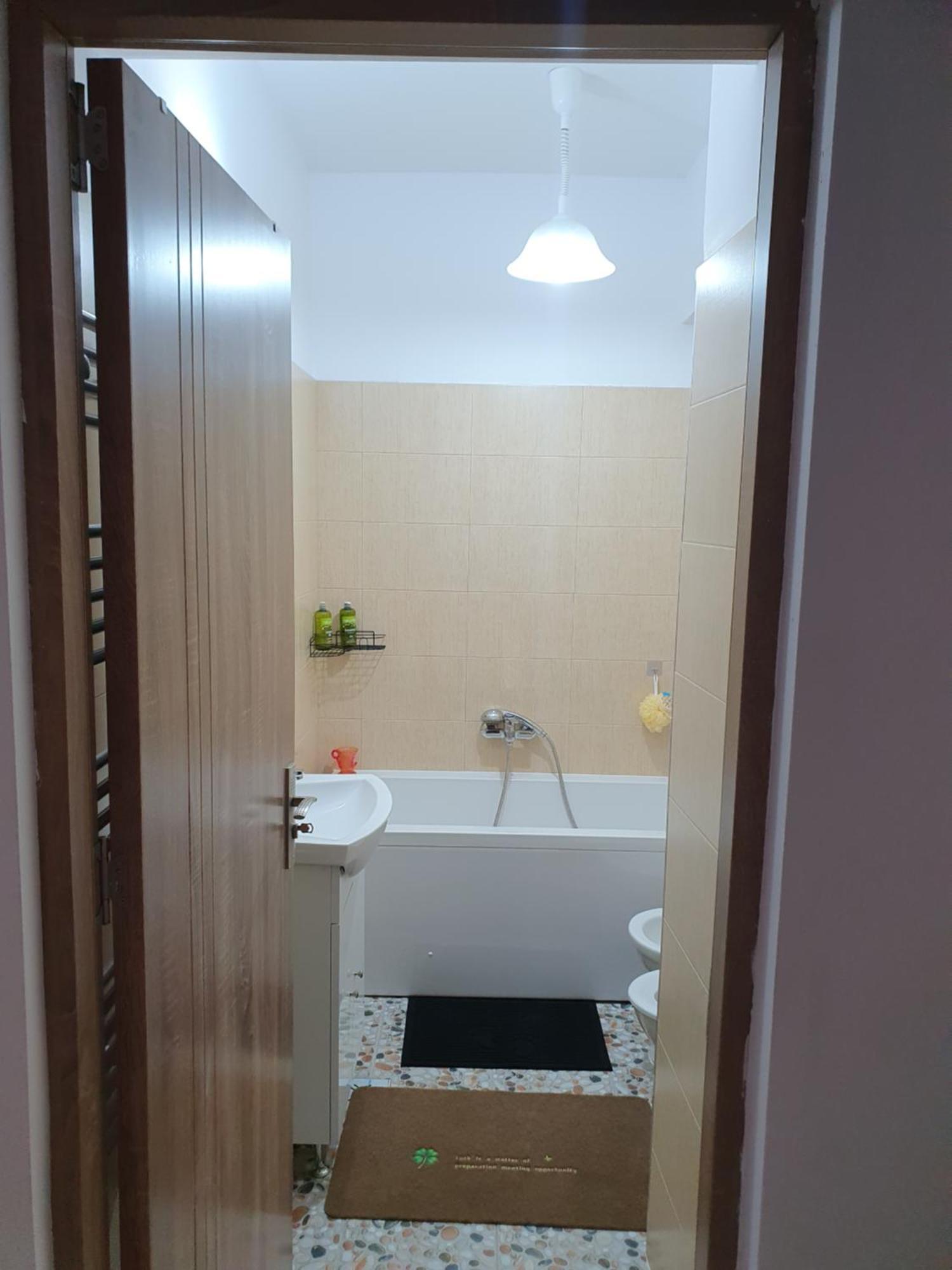 Apartament Castelul Bran Râmnicu Vâlcea エクステリア 写真