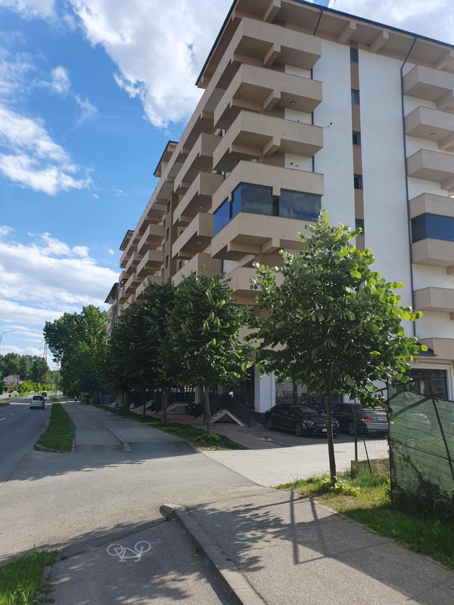 Apartament Castelul Bran Râmnicu Vâlcea エクステリア 写真